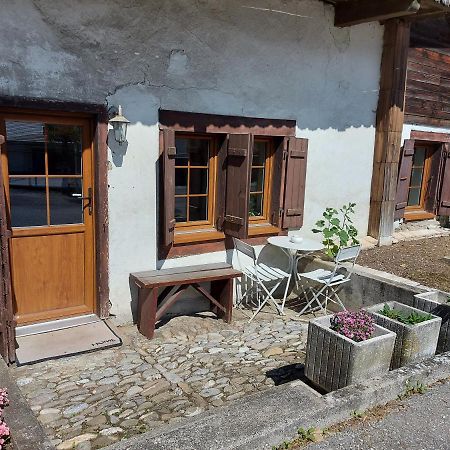 Appartement Voute En Gruyere Dans L'Intyamon Enney Ngoại thất bức ảnh