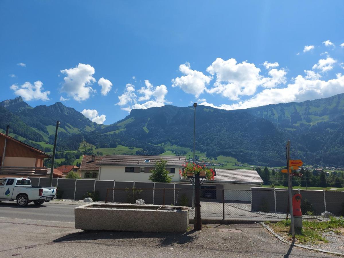 Appartement Voute En Gruyere Dans L'Intyamon Enney Ngoại thất bức ảnh
